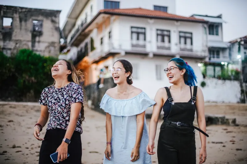 Friends Don't Let Friends Book Blind: The Honest Guide to Sharing a Vacation Rental Without the Drama